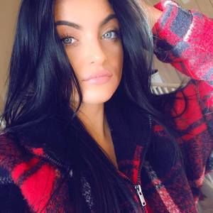 Meet your Posher, Erin-grace